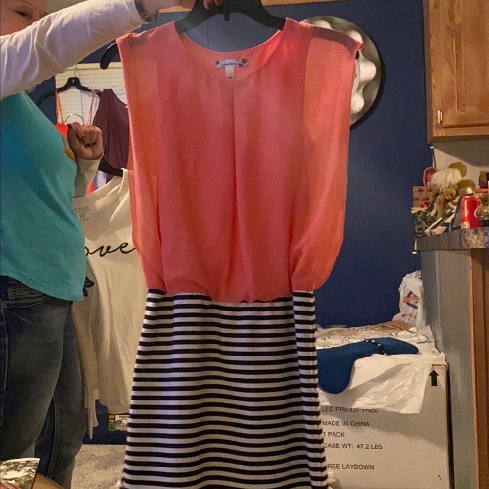 Dress - Picture 2 of 2
